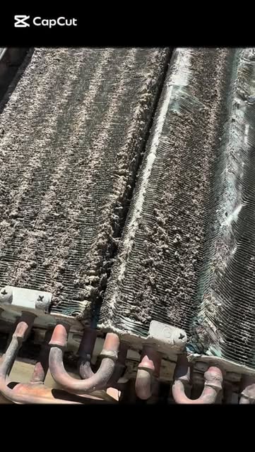 Limpieza de serpentinas de un equipo de aire acondicionado